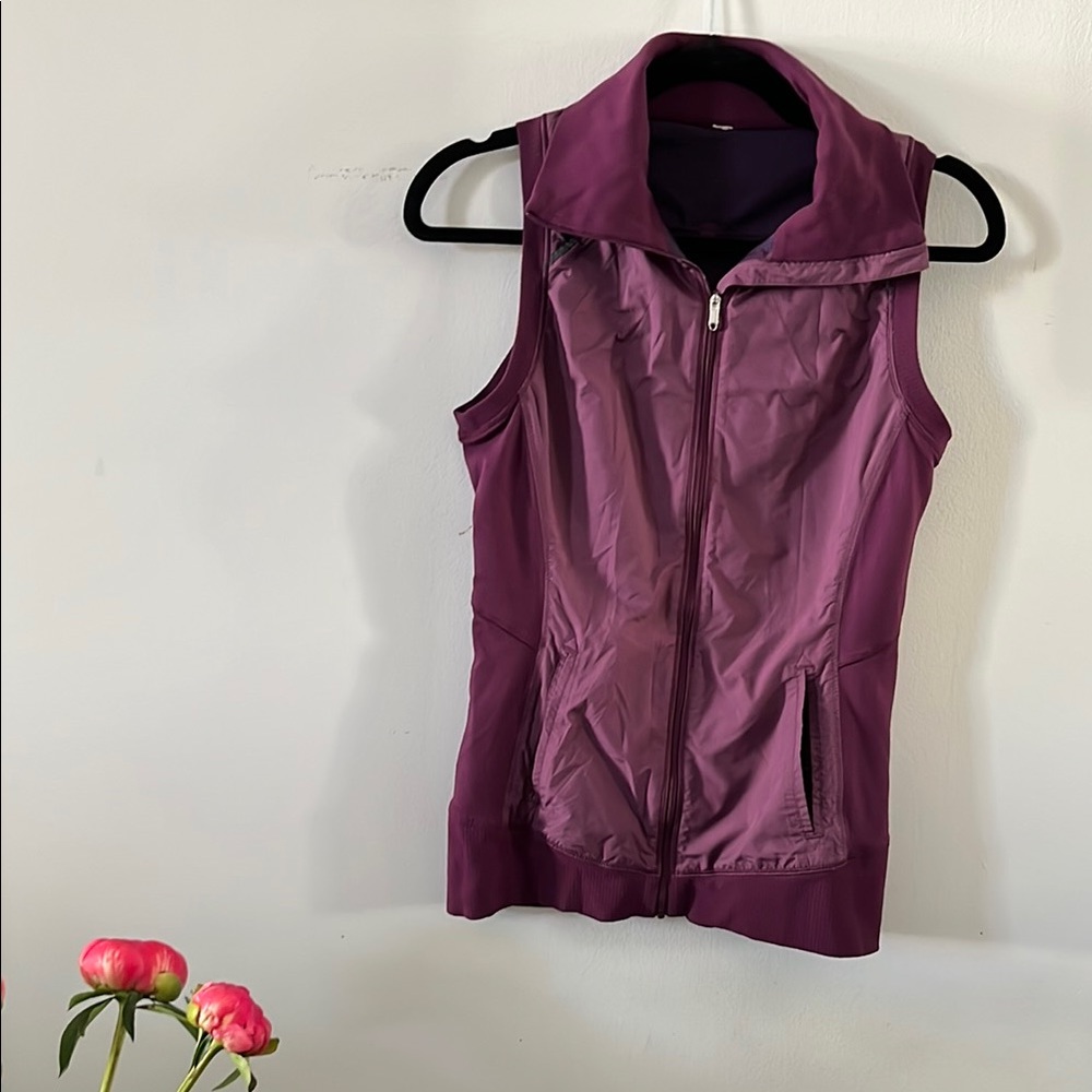 Lululemon vest size Small